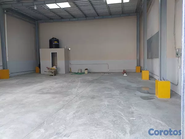 otros inmuebles - Alquiler de Nave en herrera  6