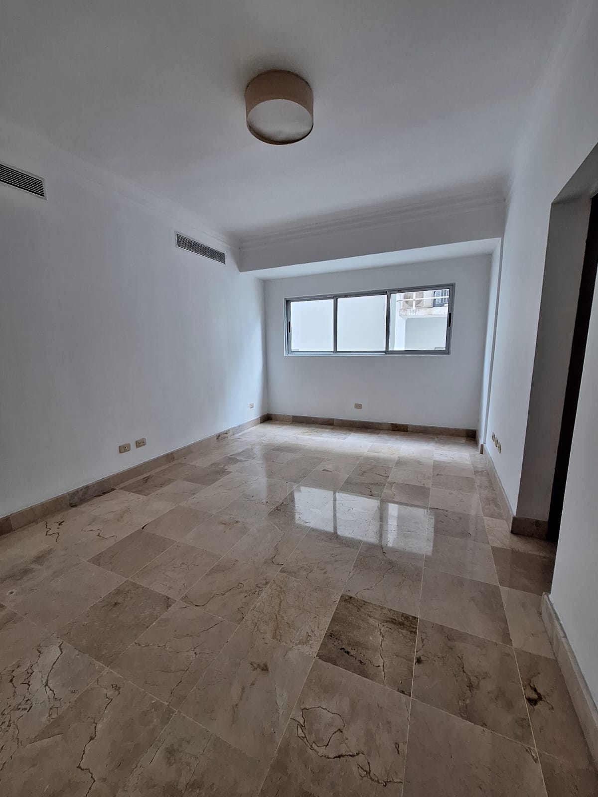 apartamentos - Rento apartamento en piantini piso en marmol 4