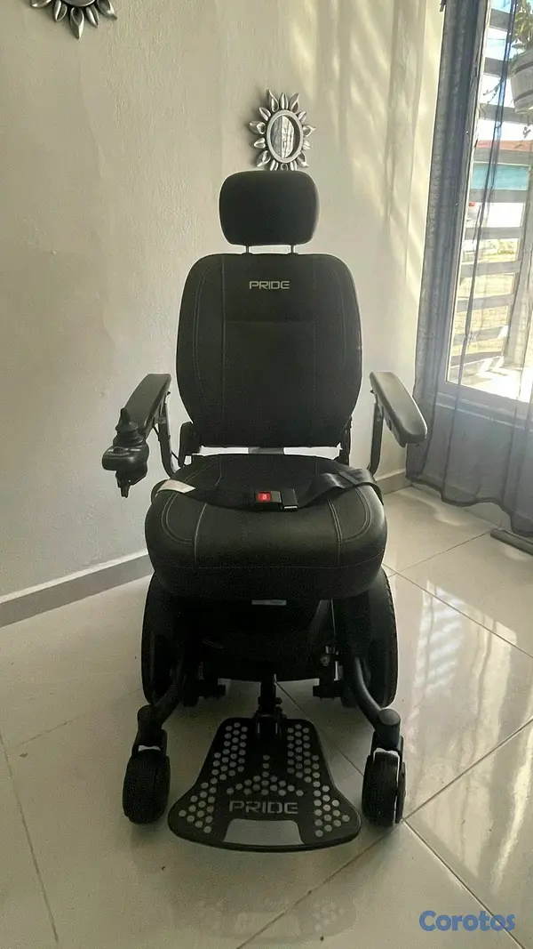 Salud y Equipamiento Médico - Silla de ruedas eléctrica y “Pride". 2