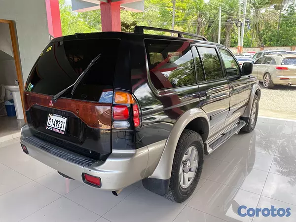 jeepetas y camionetas - Mitsubishi Montero sport 2001 3