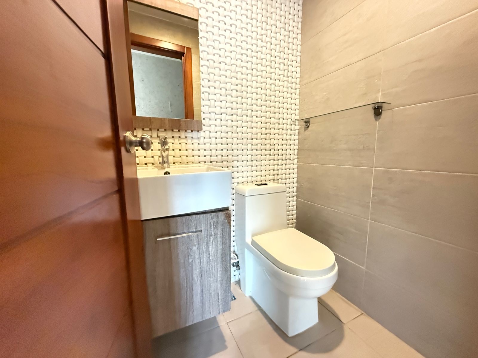 apartamentos - Vendo en el millón dos hab más estudio 2.5 baños  1