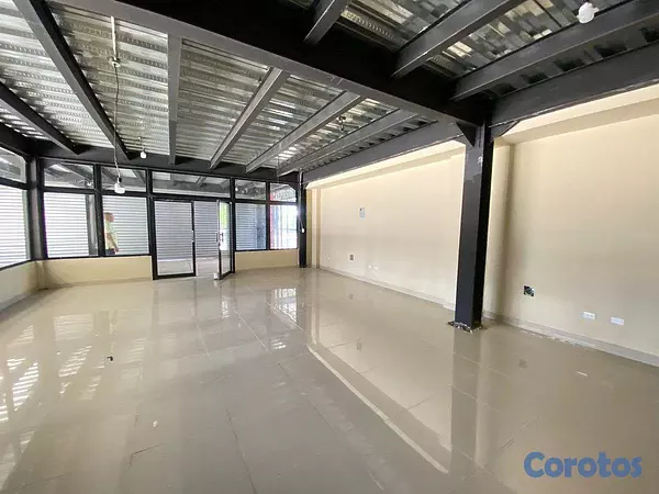 apartamentos - En Alquiler Edificio en Villa Consuelo de tres niveles 3