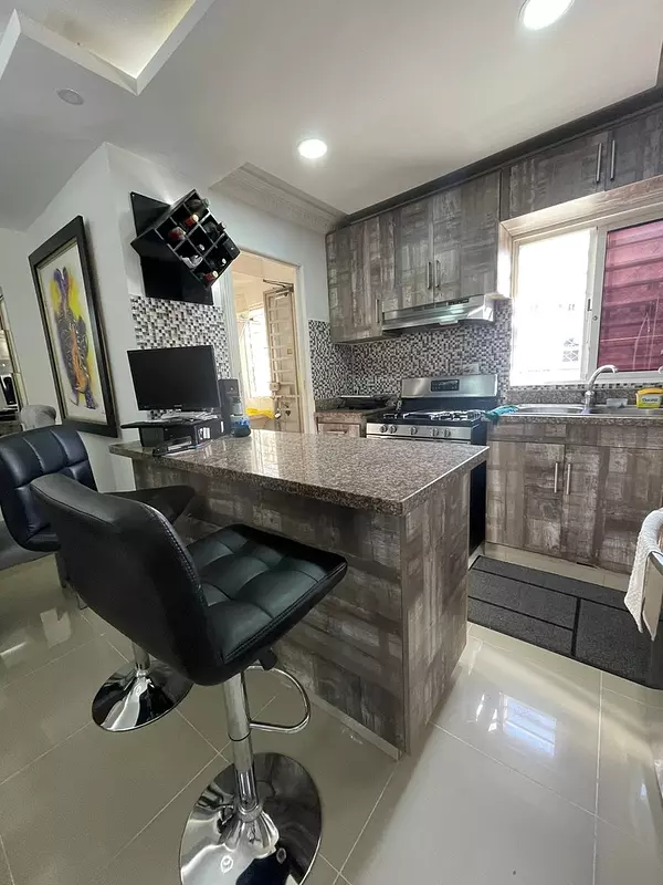 apartamentos - Apartamento en villa Aura, 1er piso de 91mts + 12 mts de parqueo  1