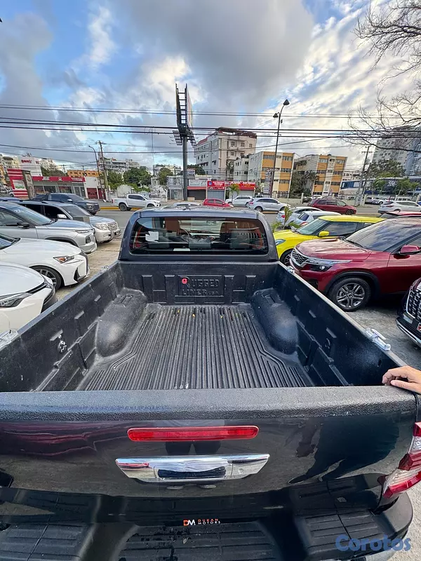 jeepetas y camionetas - Toyota Hilux SRV 2016 11
