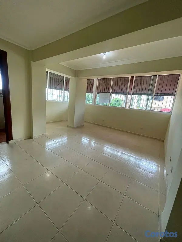 apartamentos - 3er nivel con ascensor en urb.Real 2