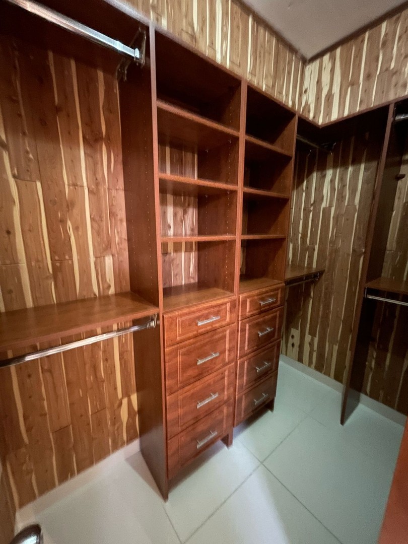 apartamentos - Apartamento en Venta Amueblado
PIANTINI
USD 380,000.00
Mantenimiento: RD$9,500.0 9