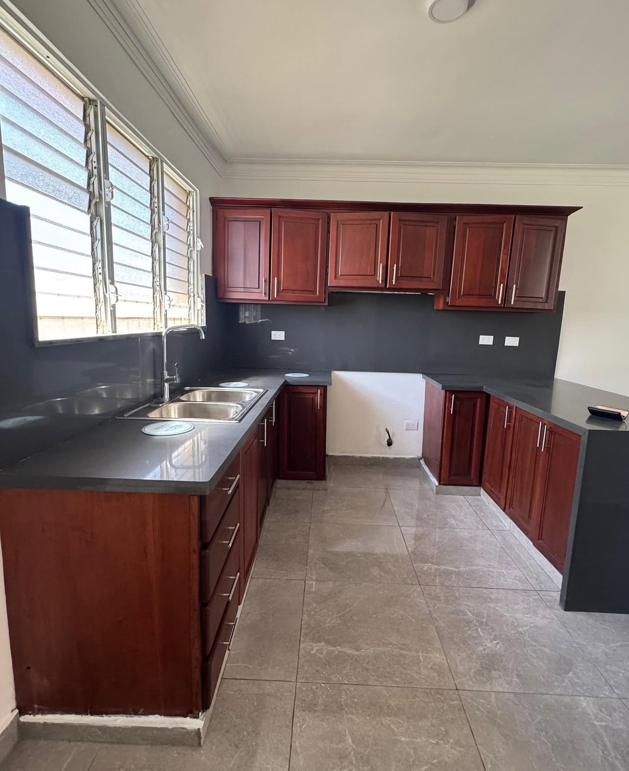 apartamentos - hermoso apartamento en excelente zona el millón  2
