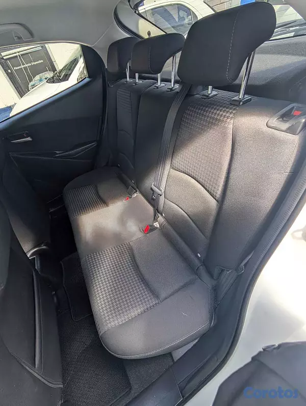 carros - MAZDA DEMIO 2020 8