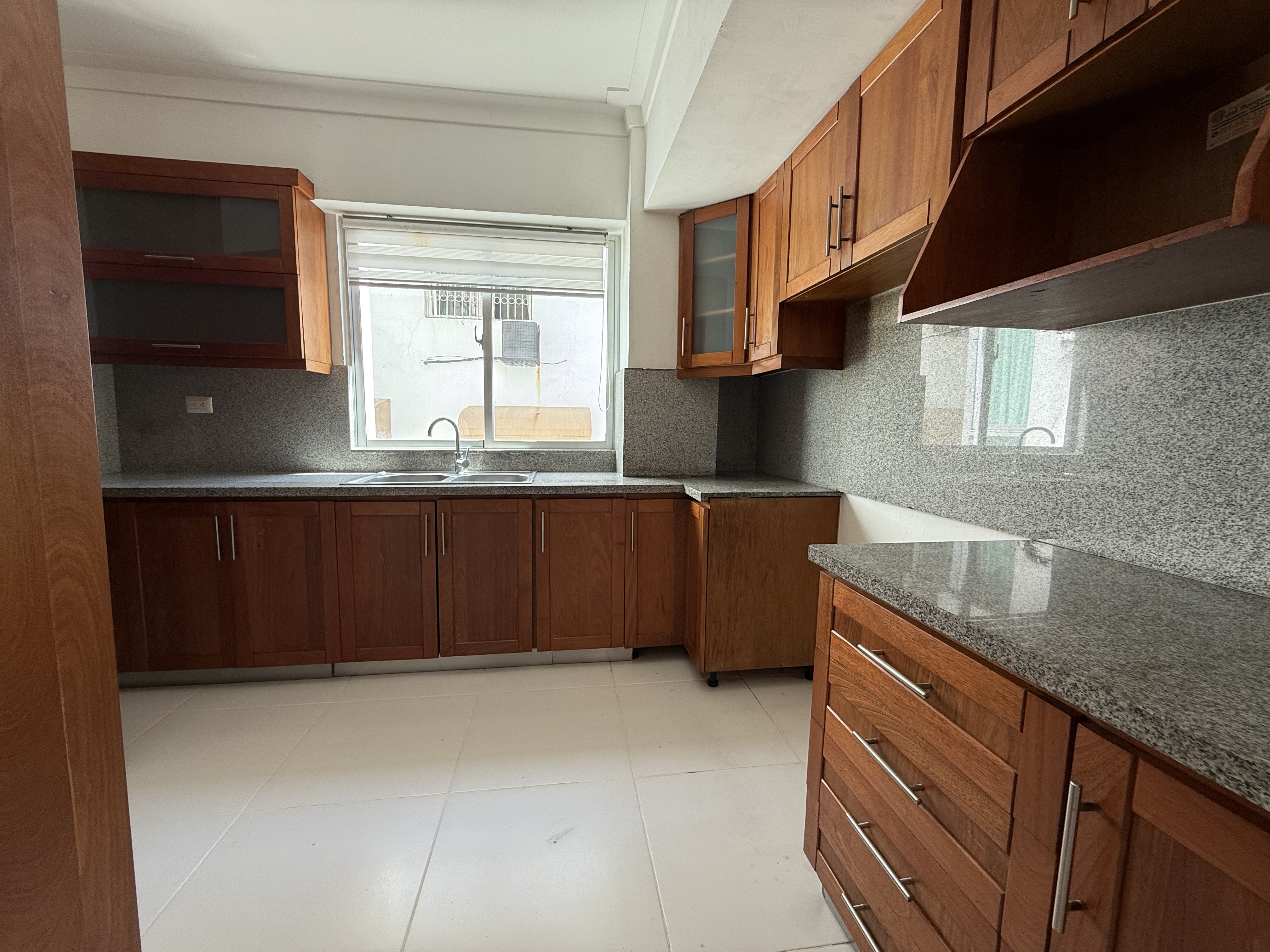 apartamentos - Alquiló los cacicazgos piso 4 , dos habitaciones c 5