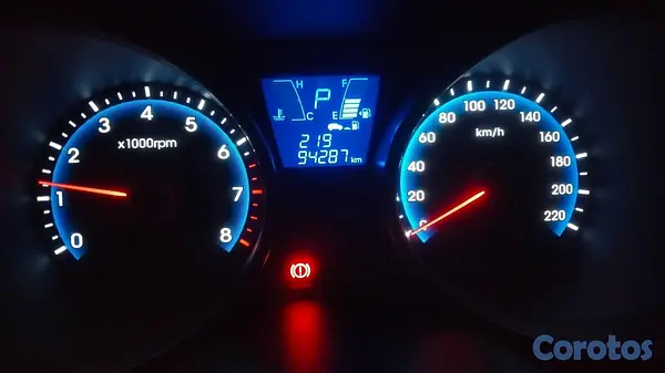 jeepetas y camionetas - Hyundai Tucson 2014 motor dohc  9