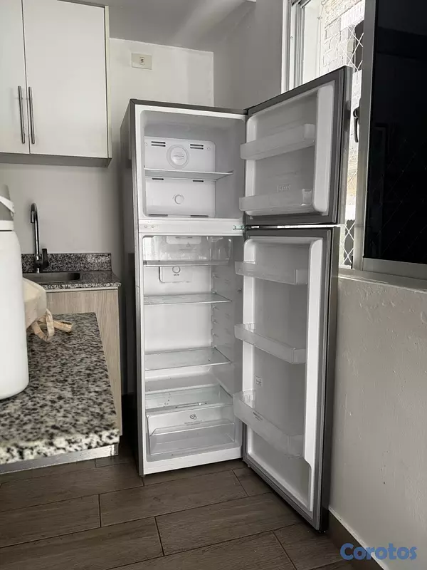 electrodomesticos - Nevera Frigidaire  2