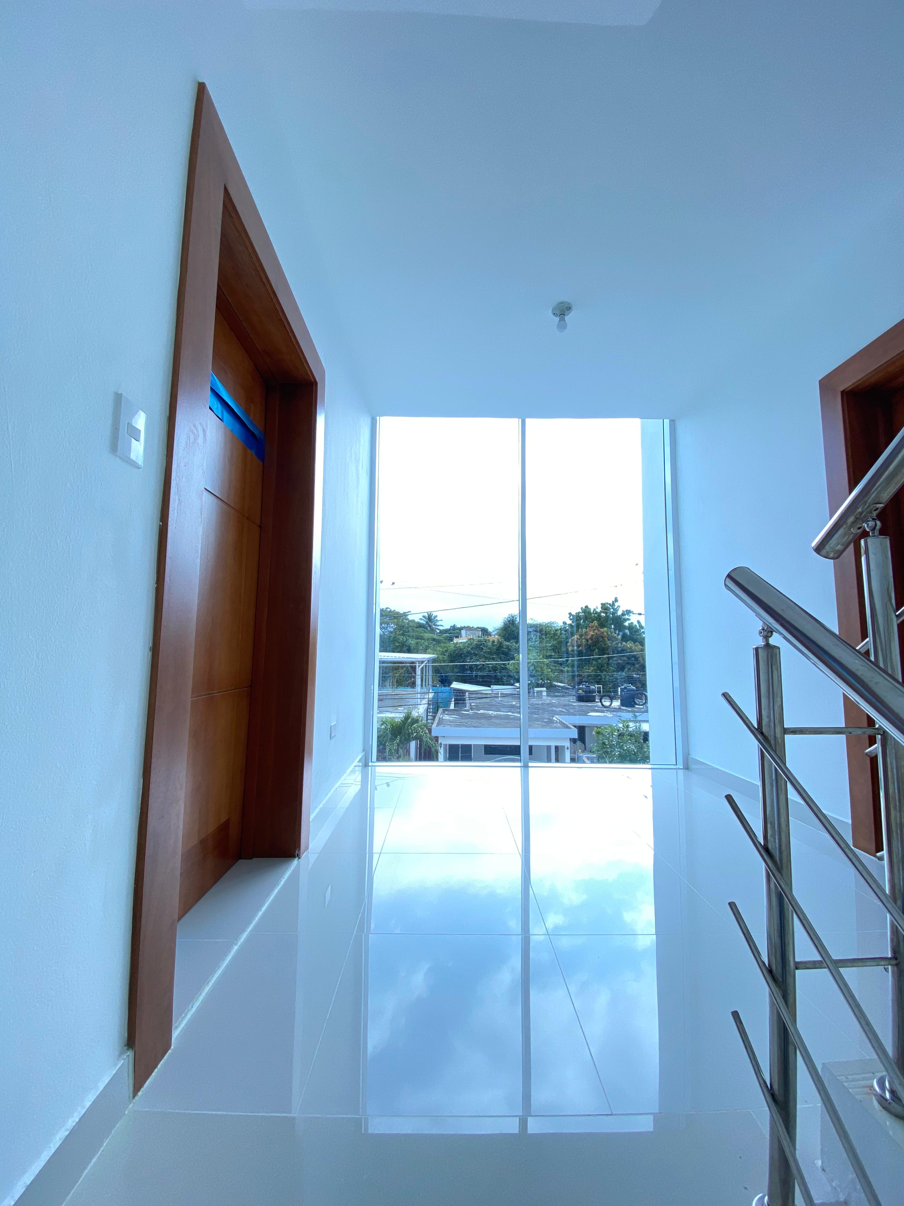 apartamentos - Apartamento 2do Nivel en Los Alamos  5