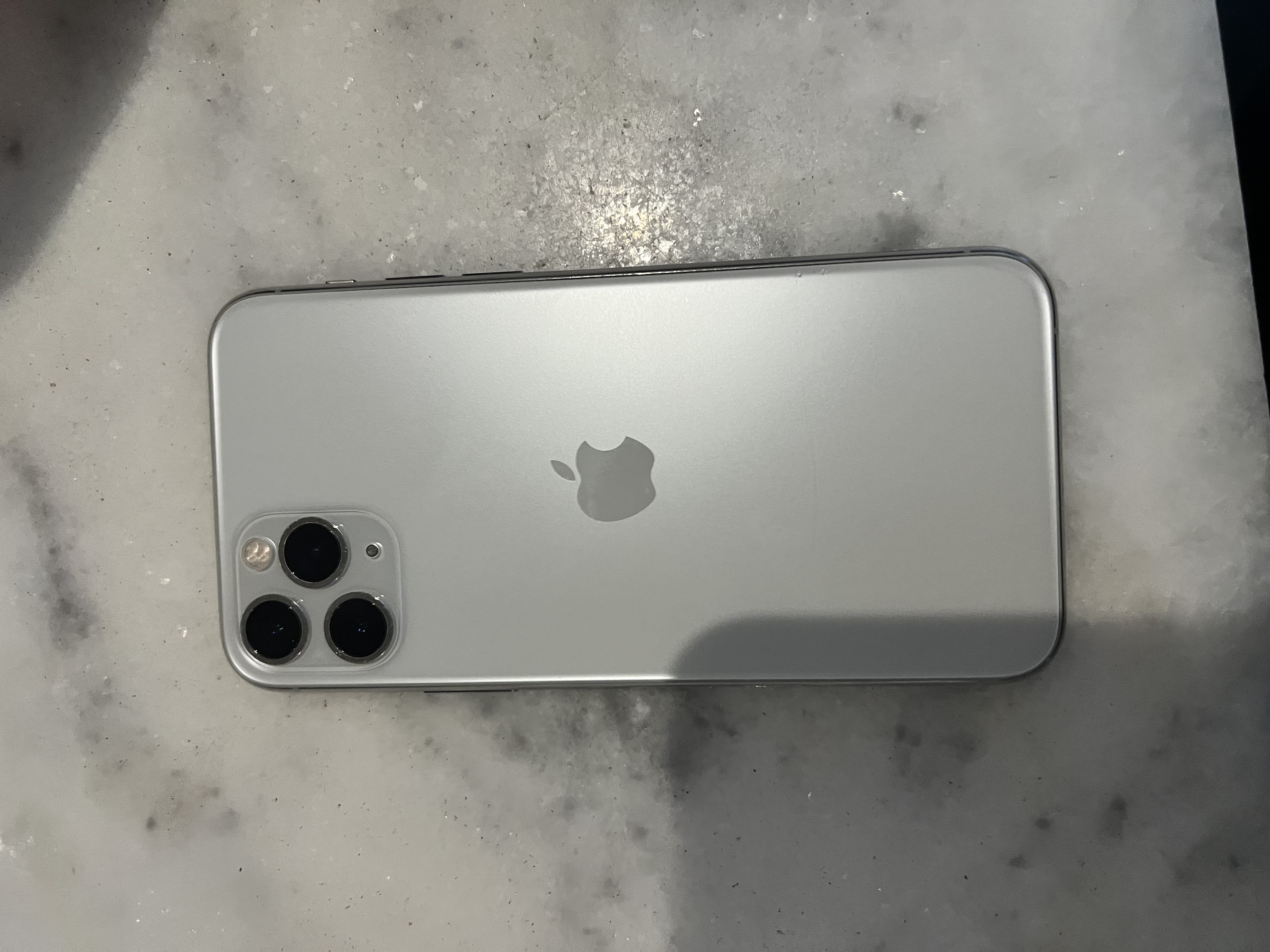 celulares y tabletas - iPhone 11 normal 
256gb
color blanco
 2
