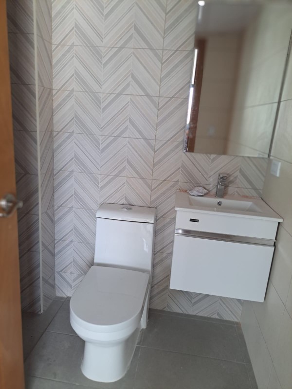 apartamentos - Apartamento  Evaristo Morales 4to piso  6