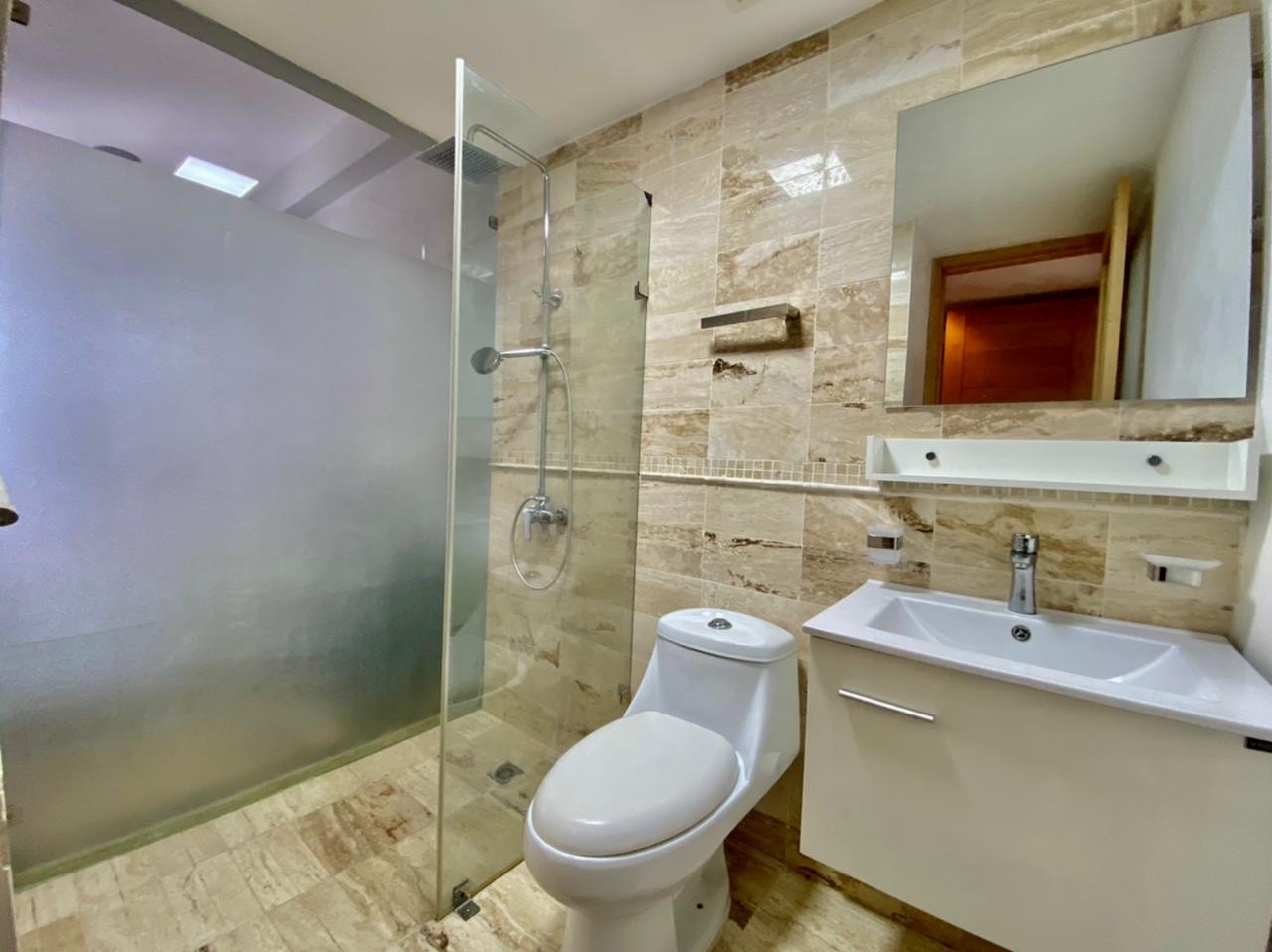 apartamentos - Moderno apartamento amueblado en Piantini 3