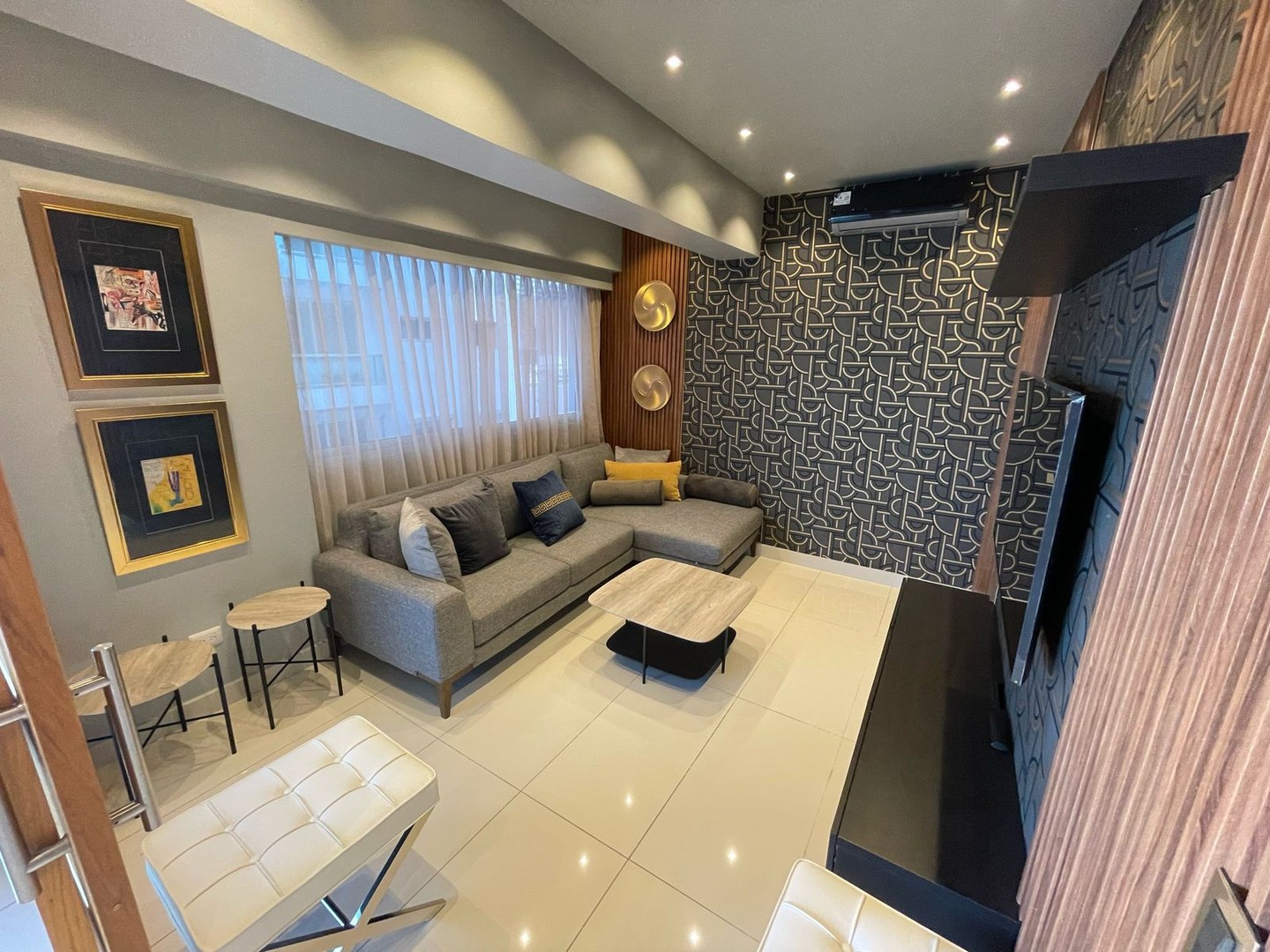 apartamentos - Apartamento en Venta Amueblado
PIANTINI
USD 380,000.00
Mantenimiento: RD$9,500.0 6