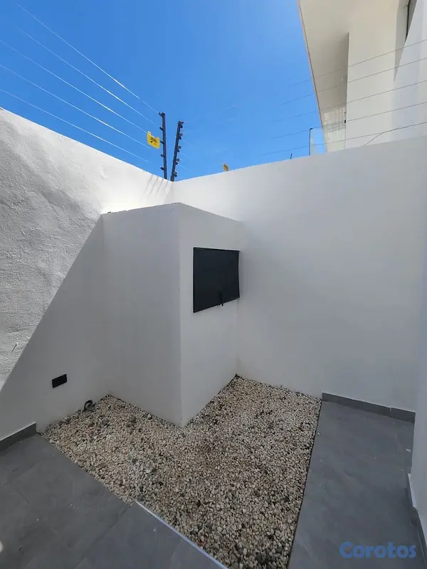 casas - venta de espectacular casa con piscina en la autopista de san isidro  7