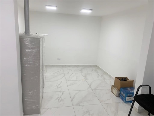 oficinas y locales comerciales - Local en el millon 450 Us  3