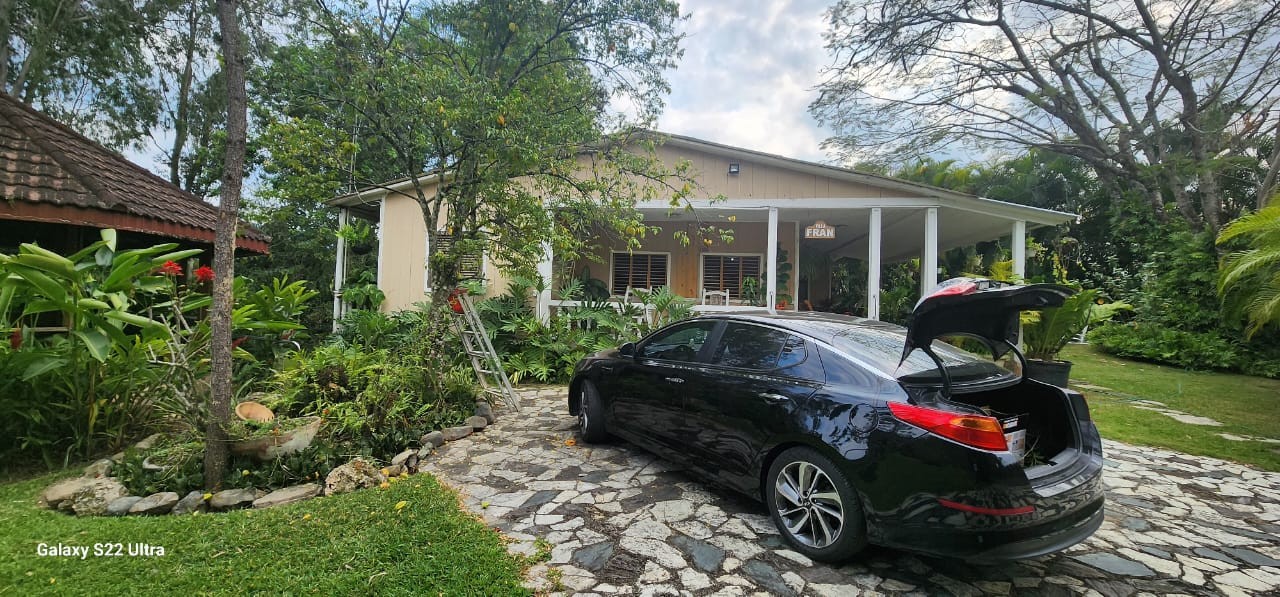 casas - Vendo casa con 2500 metros, tiene un gran solar y dos cabañas sin intermediarios 1