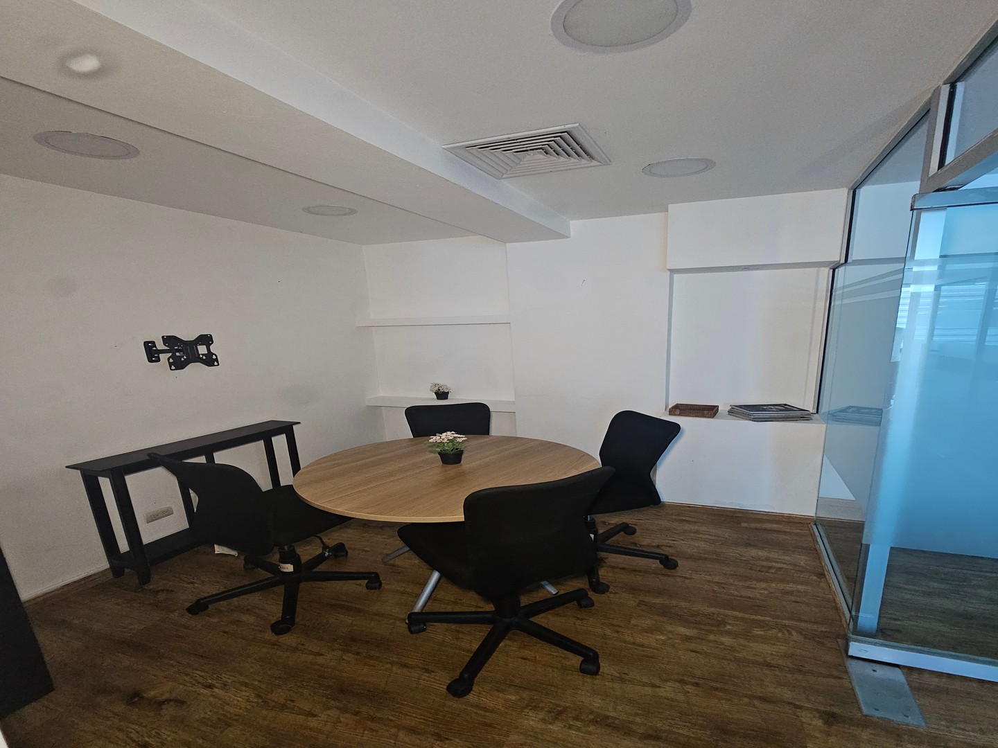 oficinas y locales comerciales - Alquiler de oficina Amueblada 5