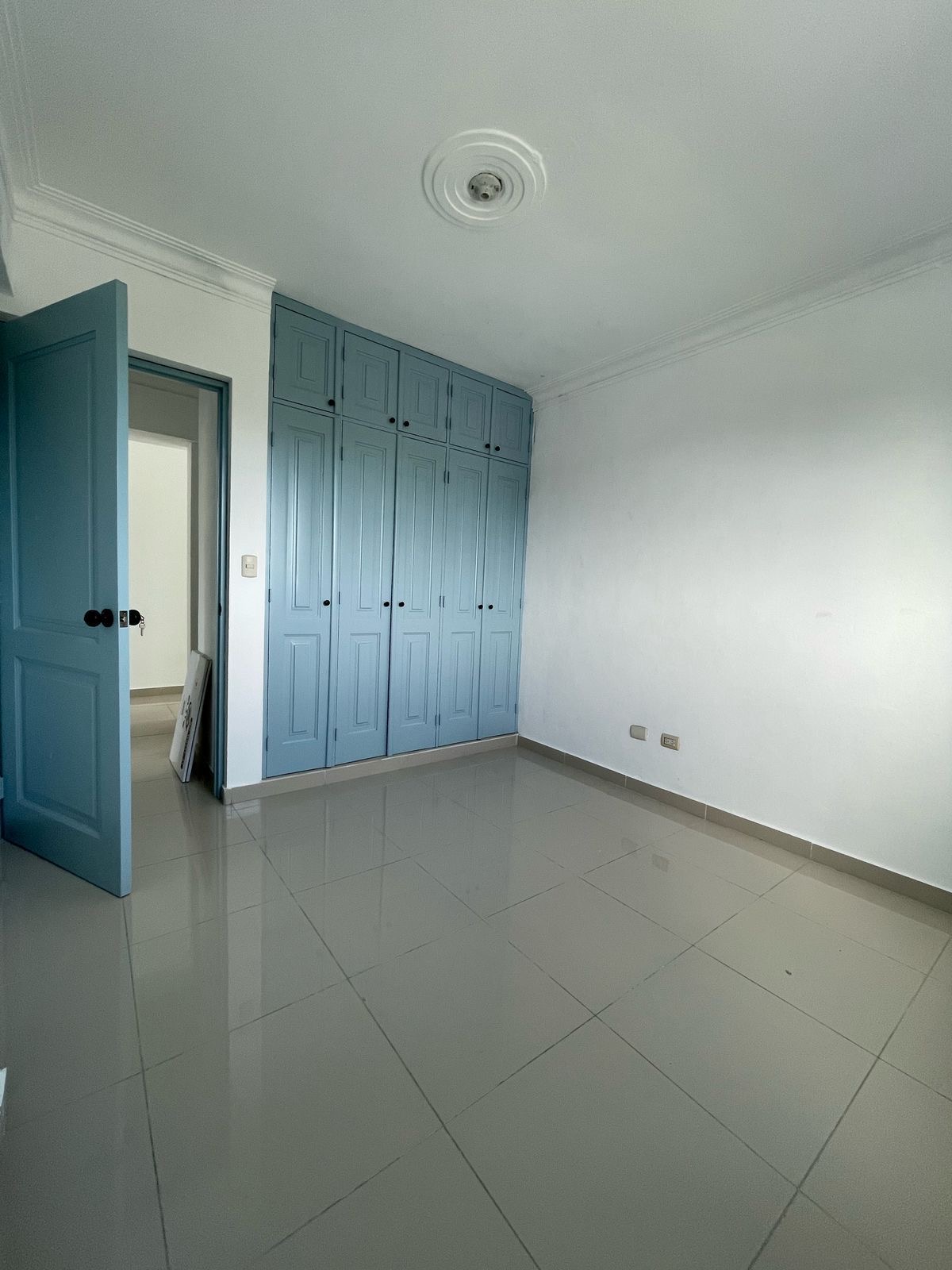 apartamentos - En venta apartamento de 3 habitaciones en sector L 8