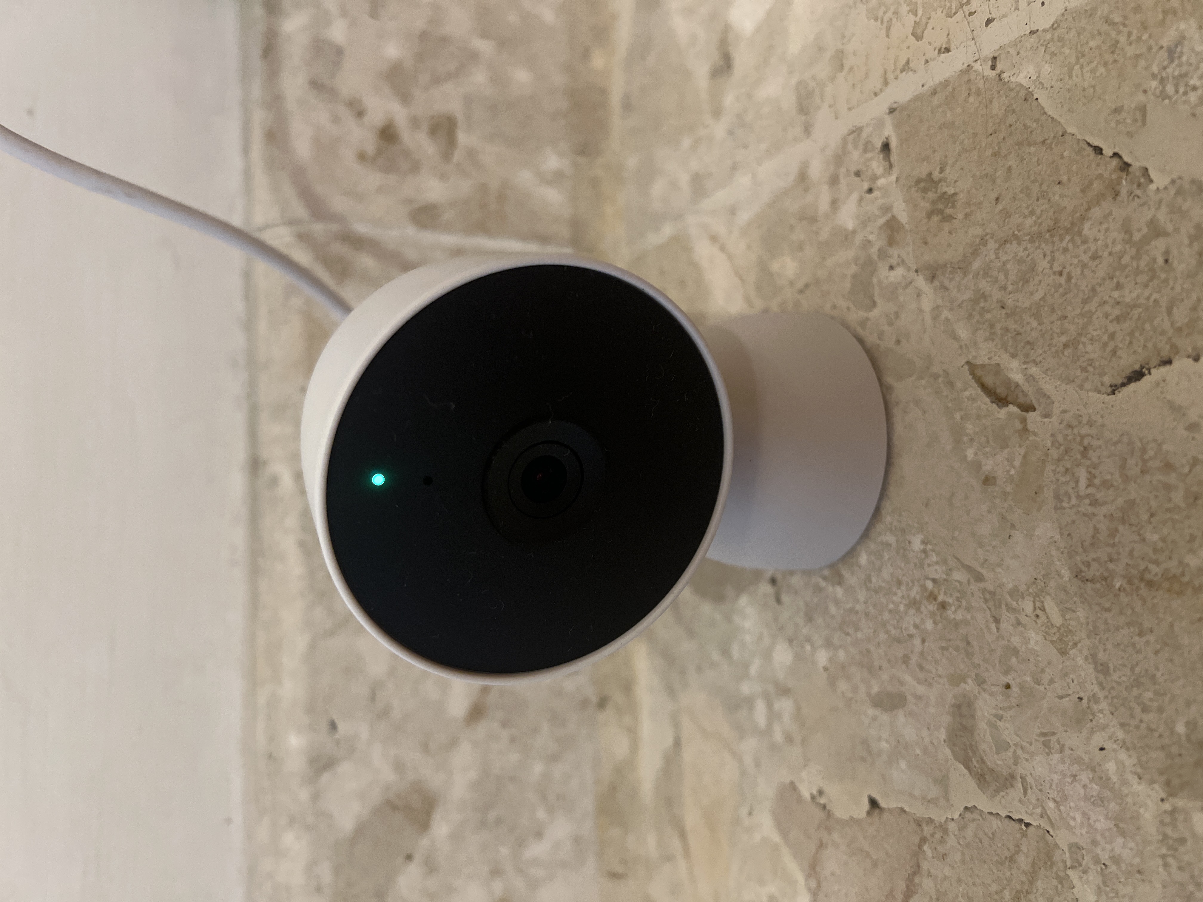 camaras y audio - Camara Nest, 1080P, tiene vision nocturna. Requiere conexion con cable de red 1