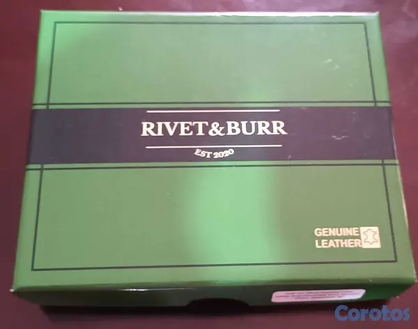 joyas, relojes y accesorios - Billetera Rivet & Burr en RD$800 nueva 8