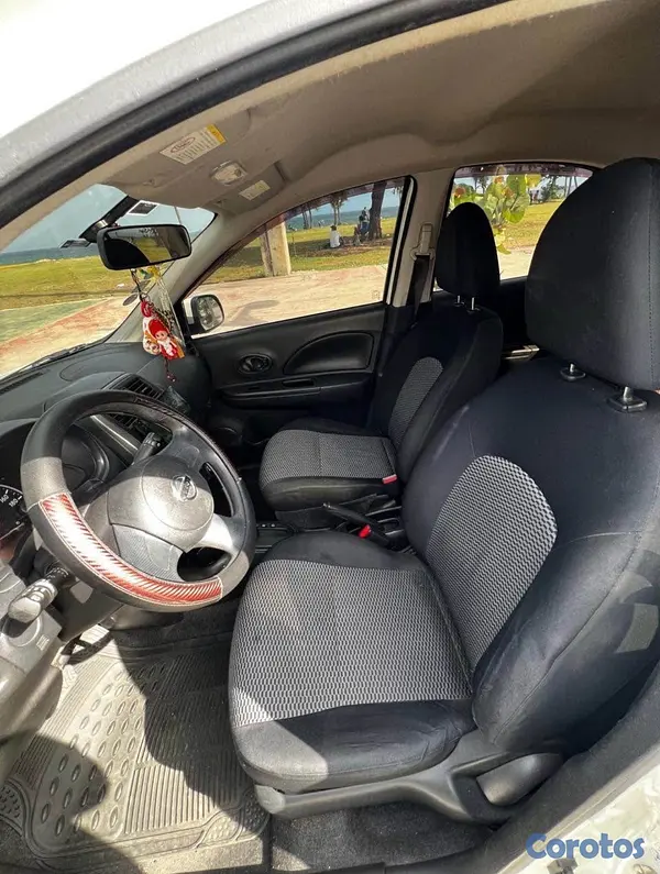 carros - Vendo Nissan March 2015 Cómo nuevo Uso personal Negociable 5