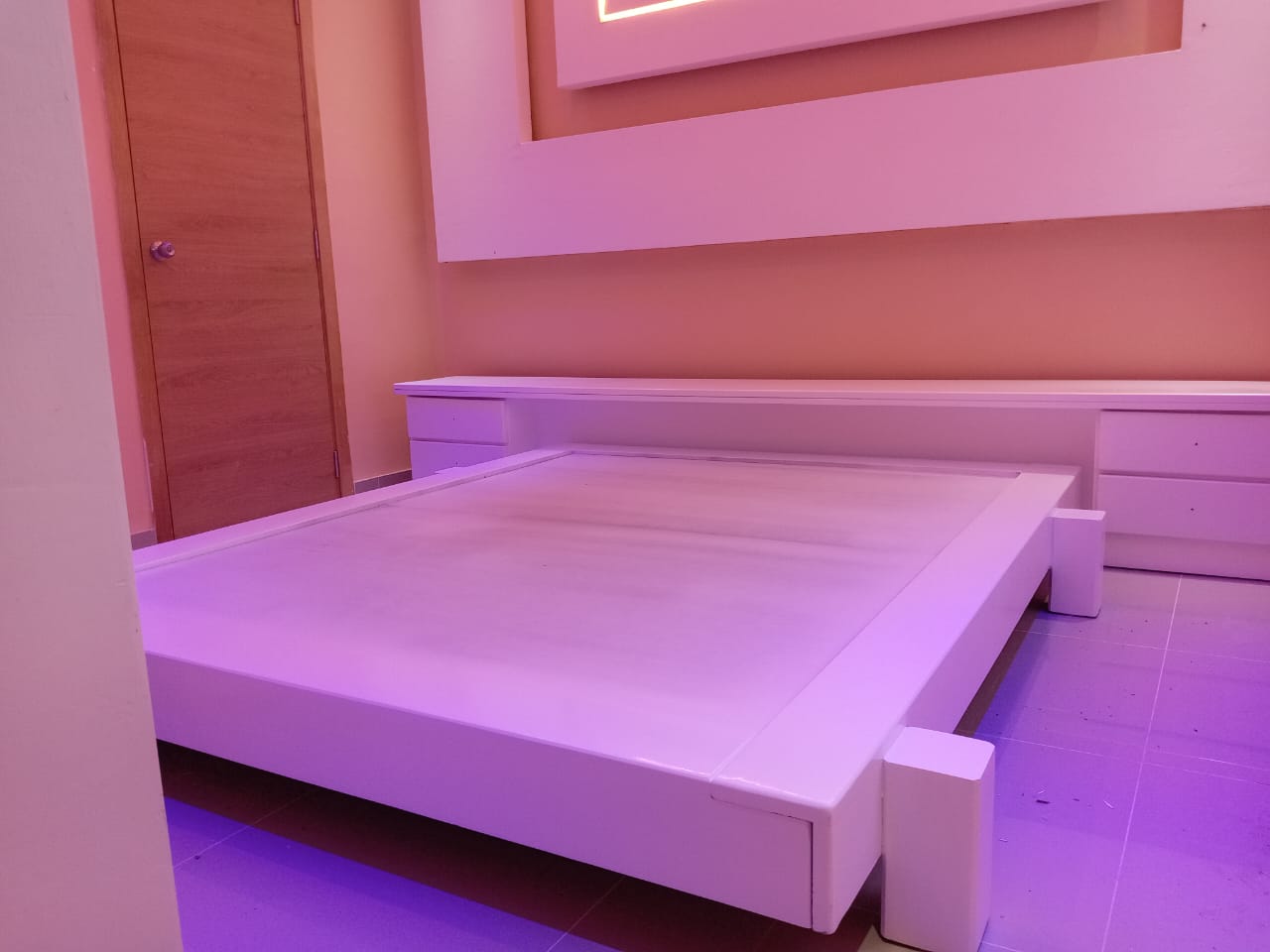 muebles y colchones - Cama moderna  2