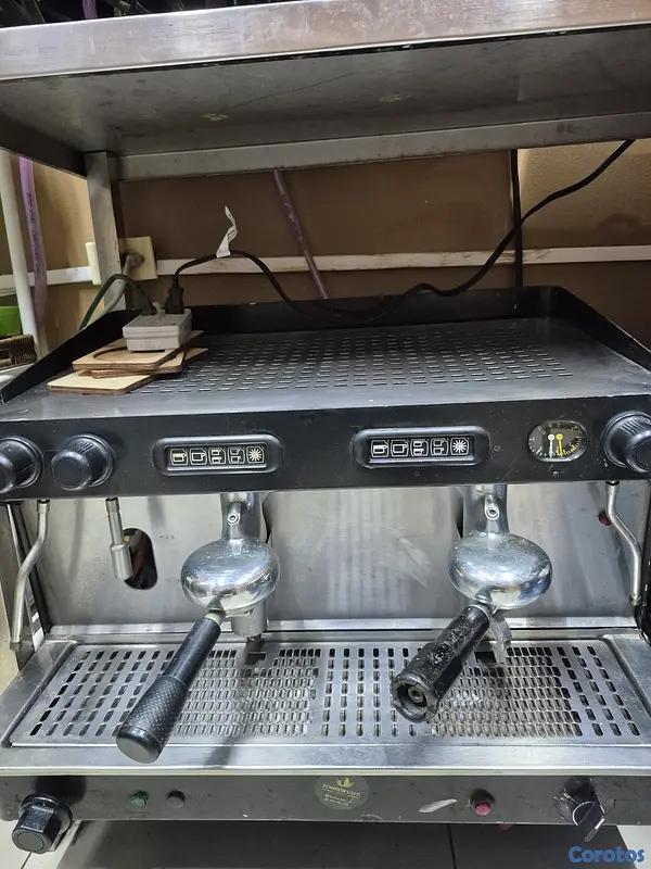 equipos profesionales - Máquina de café industrial  3