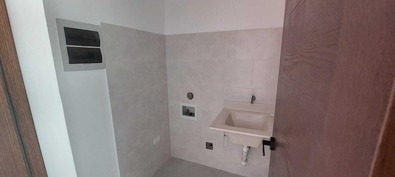 apartamentos - Apartamento en segundo nivel con terraza destechada, de dos habitaciones 3