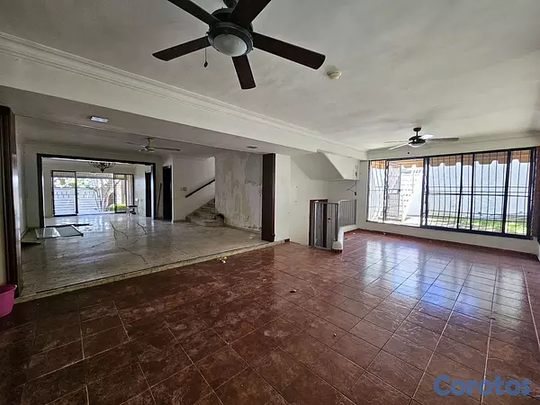 casas - Alquiler de Casa en Urbanización Fernández  6