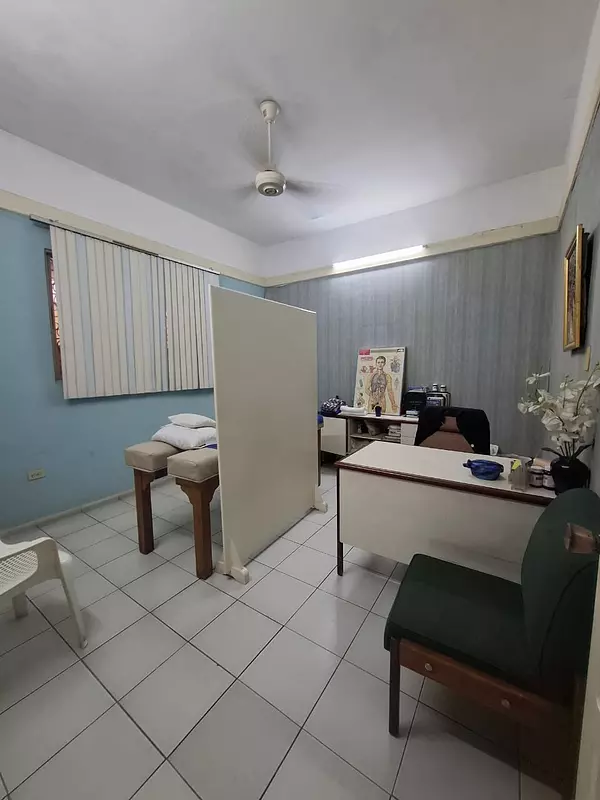 solares y terrenos - Vendo Local C. y Vivienda Zona Universitaria 2