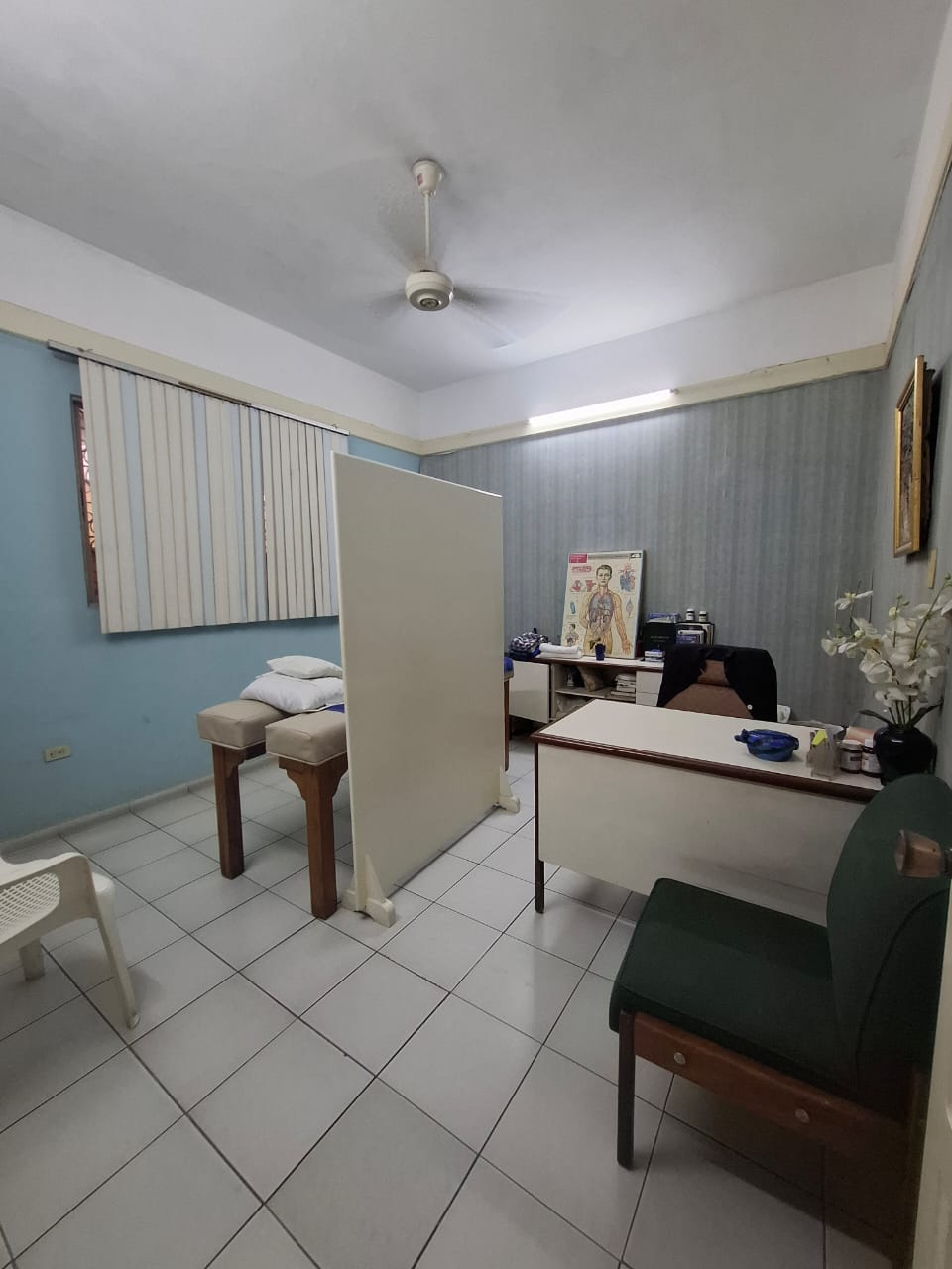solares y terrenos - Vendo Local C. y Vivienda Zona Universitaria 1