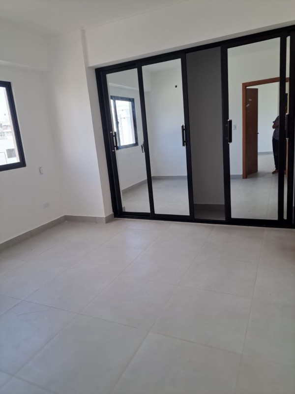 apartamentos - Apartamento  Evaristo Morales 4to piso  7