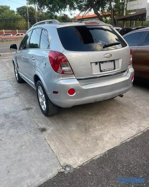 jeepetas y camionetas - CHEVROLET CAPTIVA LTZ 2014 4
