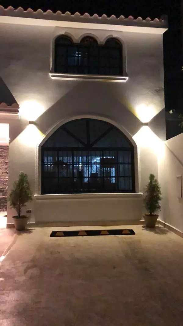 casas - Se Vende casa con  Seguridad en Puerta de Hierro 4