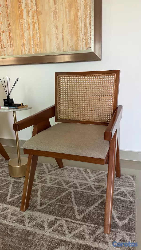 muebles y colchones - Butacas en madera y patilla RD$20,000.00 ambas 2