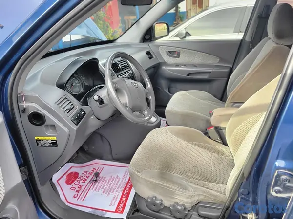 jeepetas y camionetas - Hyundai Tucson  2005 – Precio Negociable 5