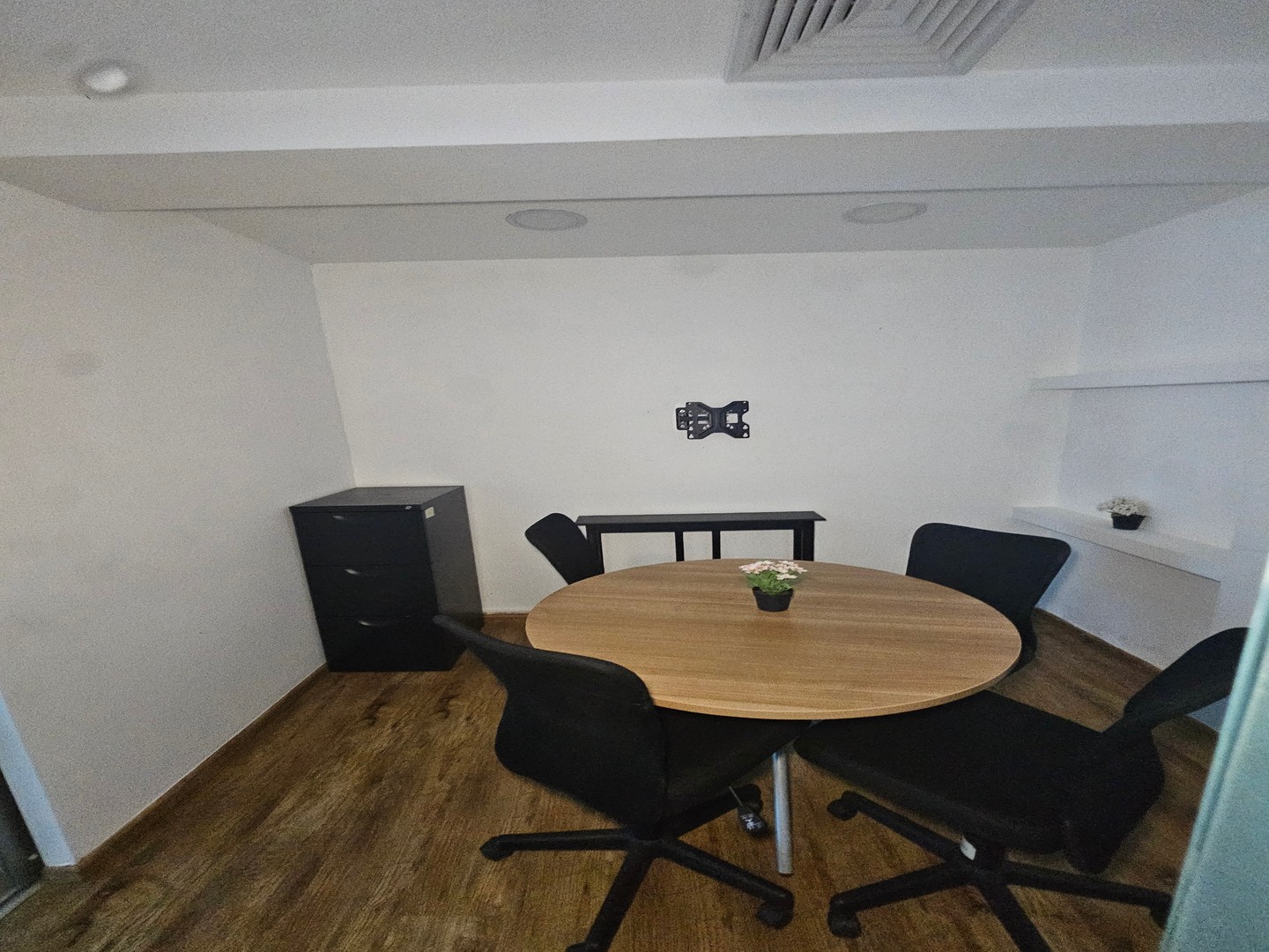 oficinas y locales comerciales - Alquiler de oficina Amueblada 6