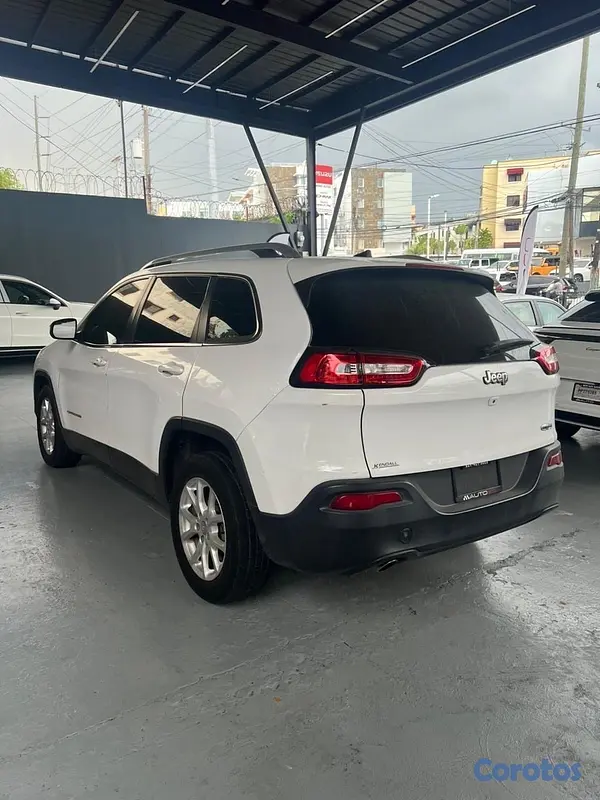 jeepetas y camionetas - jeep Cherokee lactitud plus  8