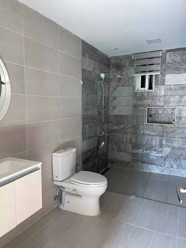 apartamentos - Apartamento en Alquiler 225 Mts2 en La Rosaleda  3
