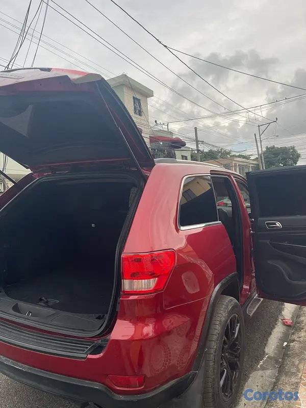 jeepetas y camionetas - Jeep Grand Cherokee 4x4 Laredo   2