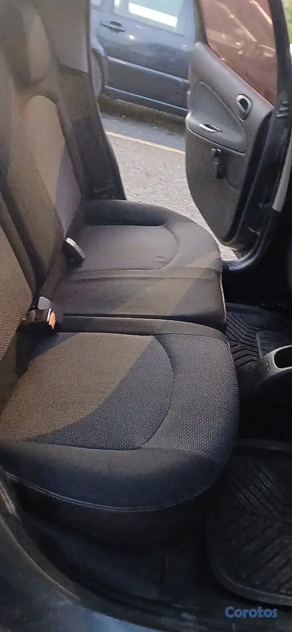 carros - SE VENDE PEUGEOT 206 AÑO 207 4