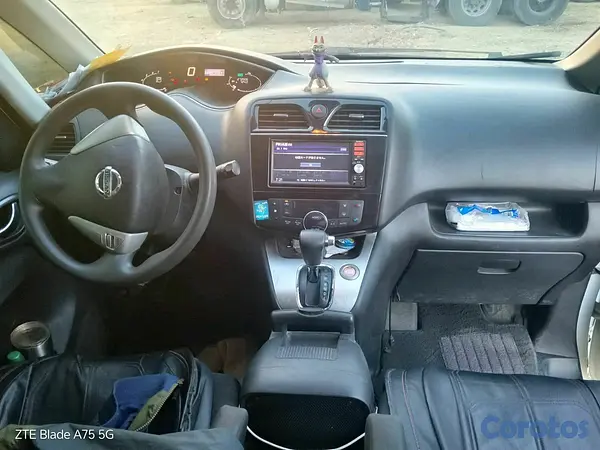 jeepetas y camionetas - Nissan Serena 2016 4
