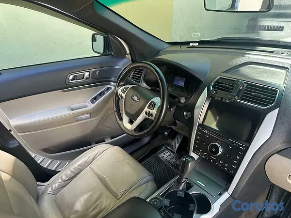 jeepetas y camionetas - Ford explorer XLT 2013  9