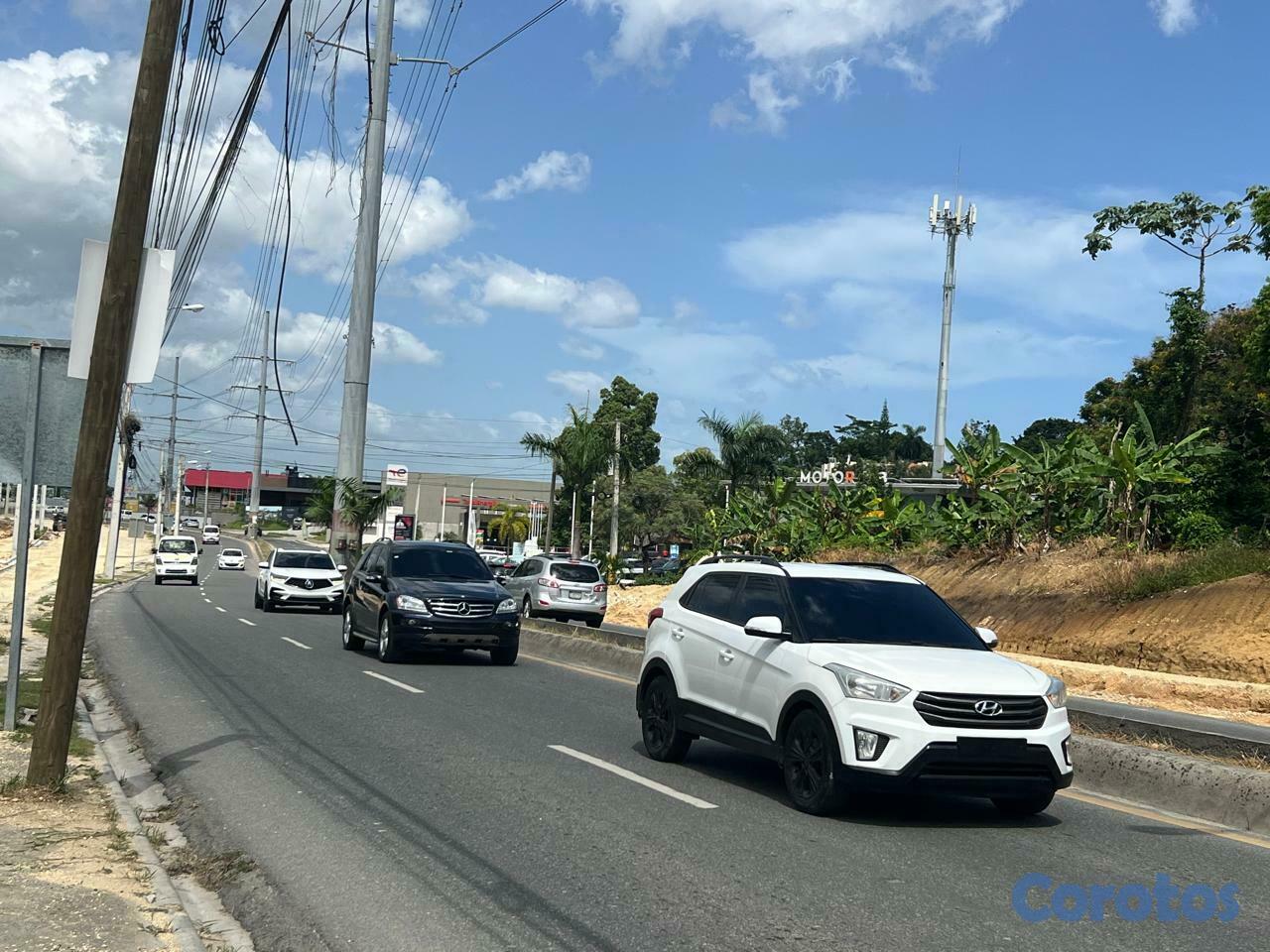 solares y terrenos - VEND0 82,000 MTS.2 DE TERRENO EN LA MISMA REPUBLIC 1