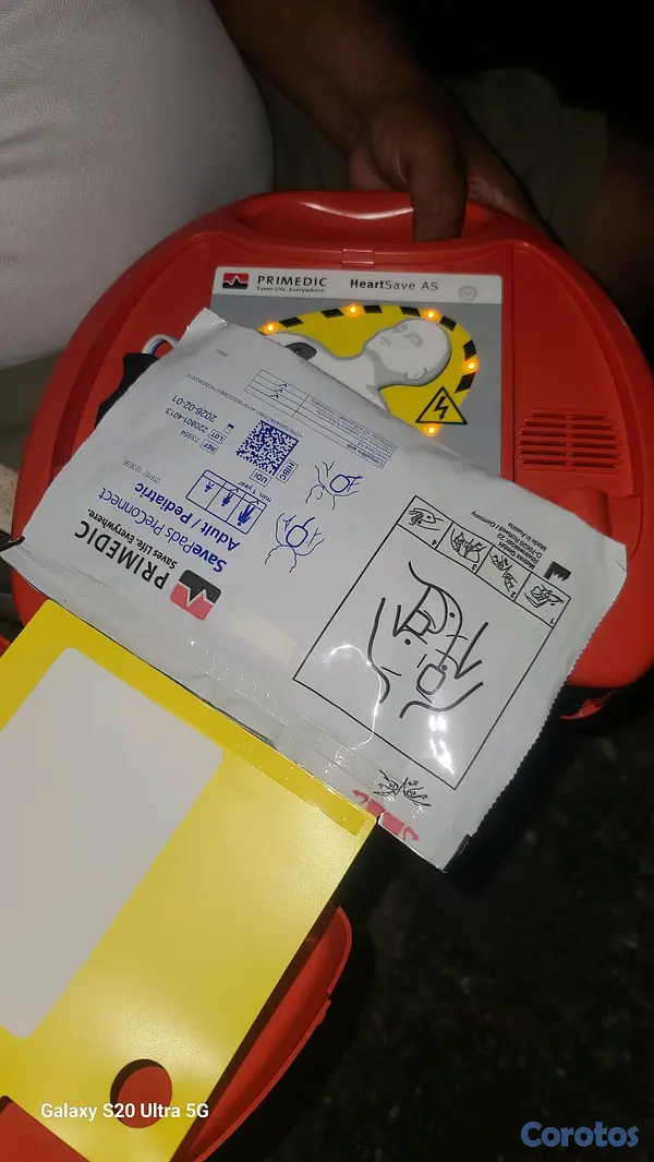 Salud y Equipamiento Médico - desfibrilador nuevo recargable  3