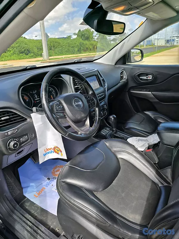 jeepetas y camionetas - Jeep Latitude plus 2019 14