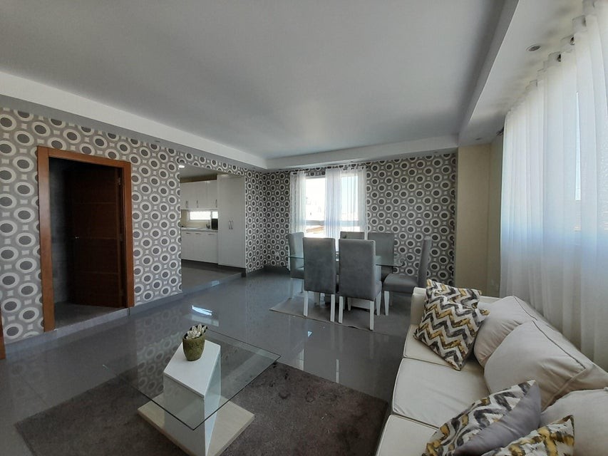 apartamentos - Apartamento amueblado en alquiler #24-1727 piso alto, areas comunes, ascensor.